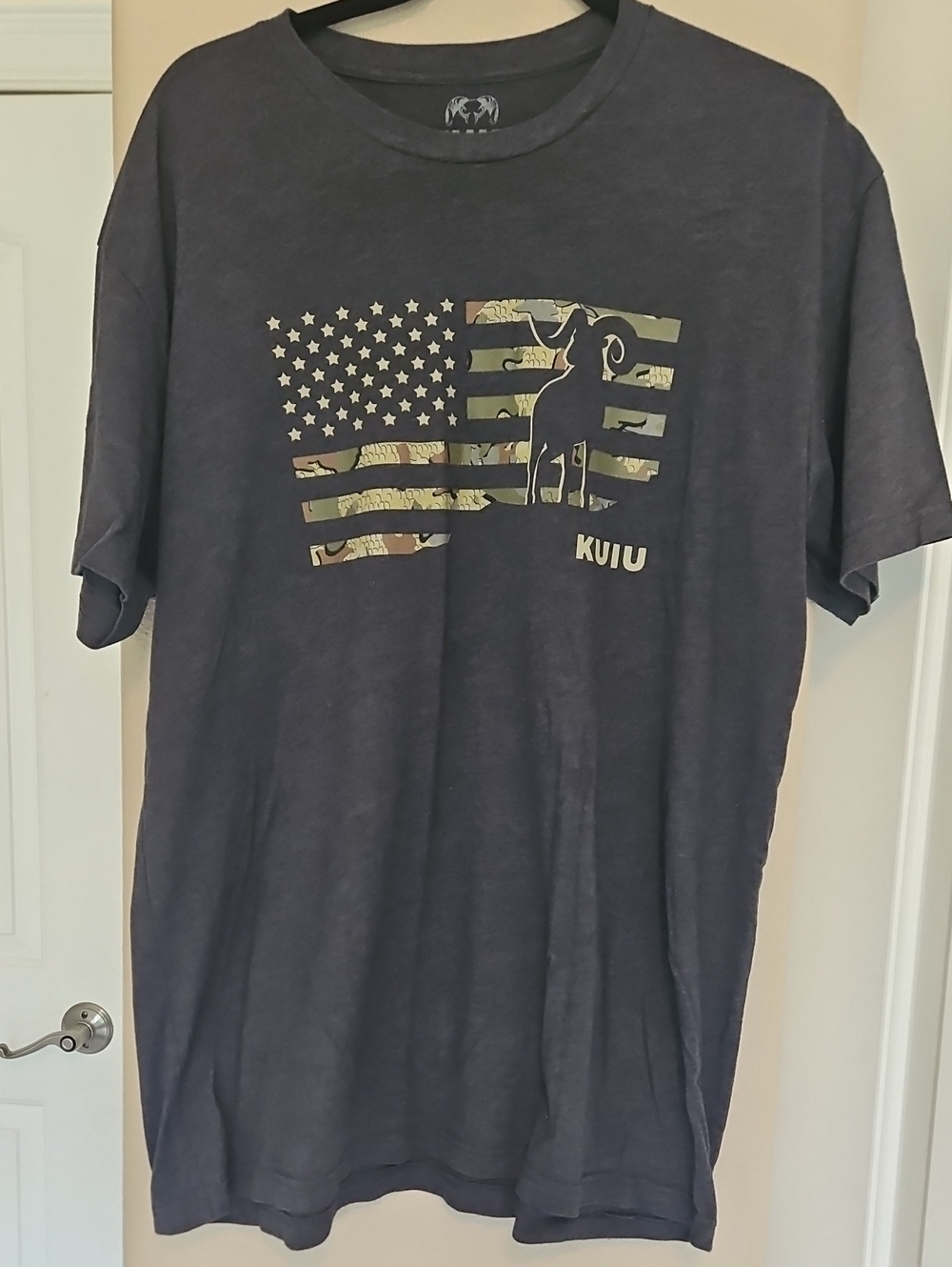 KUIU Mens Navy Short Sleeve Camo Flag Ram Tee